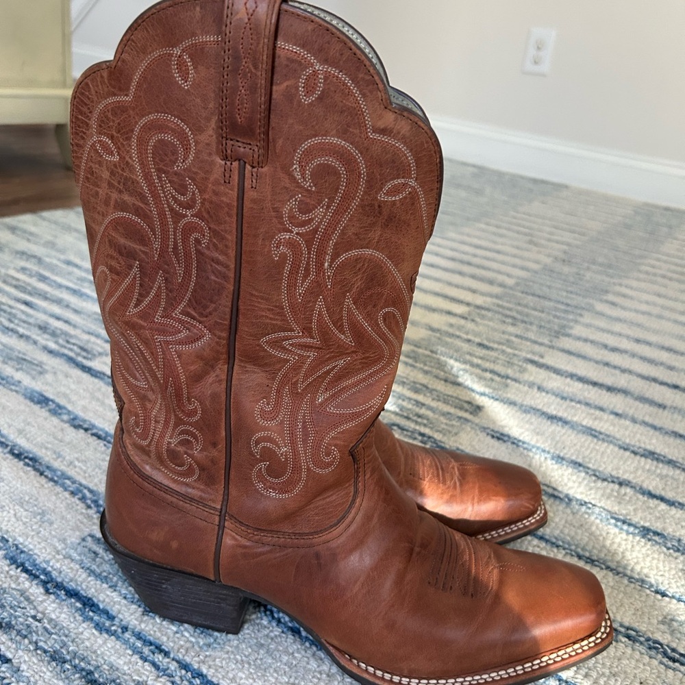 Ariat Classic Leather Cowboy Boots